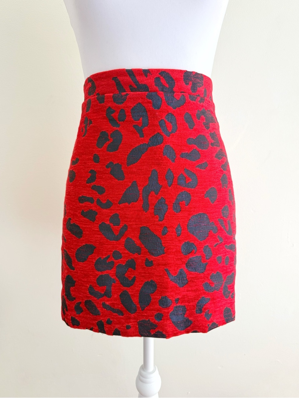 THE ANDAMANE BERTHA RED METALLIC BLUE LEOPARD PRINT MINI SKIRT